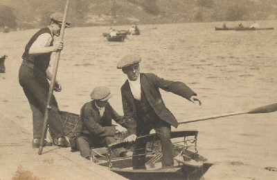 Rowing boat on Crime Lake. Photo: Garry Jones of Littlemoss