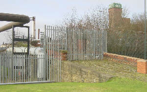 original bridge at Hollinwood