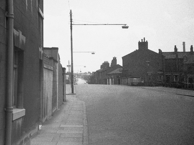 Hollinwood Branch Canal, Hollins Road Bridge