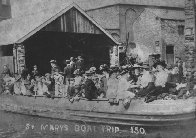 Hollinwood Branch Canal, Droylsden