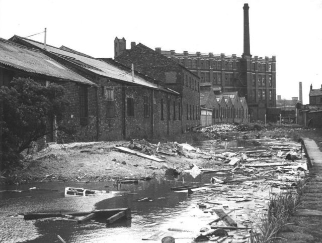 Hollinwood Branch Canal, Droylsden