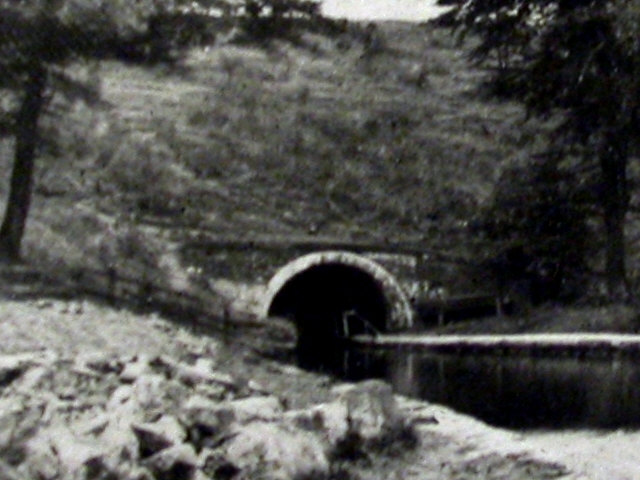 Hollinwood Branch Canal, Droylsden