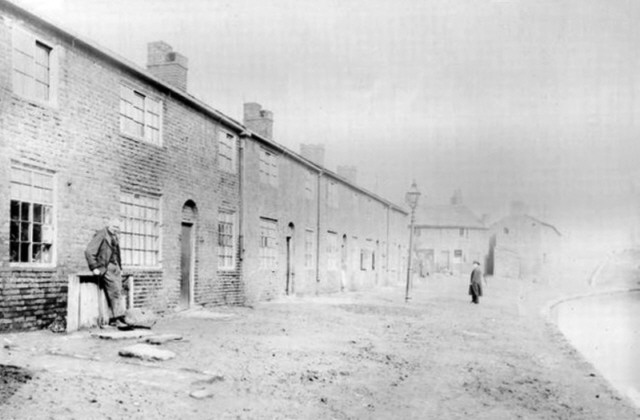 Hollinwood Branch Canal, Hollins Road Bridge