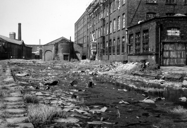 Hollinwood Branch Canal, Albert Mill