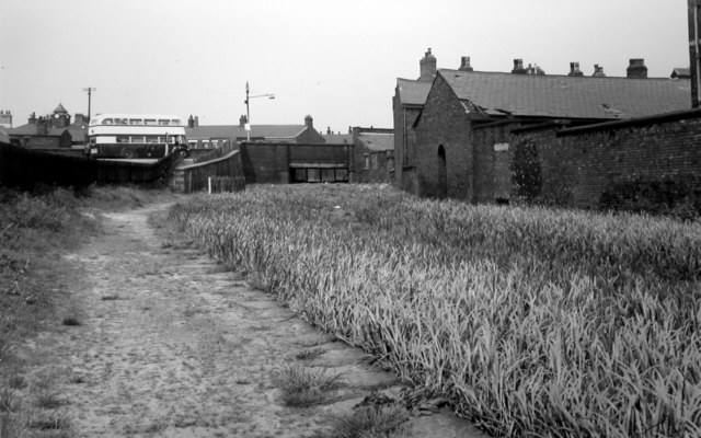 Hollinwood Branch Canal, Hollins Road Bridge